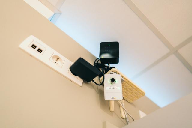 Experience lab - camera's in de bovenhoek van het lab